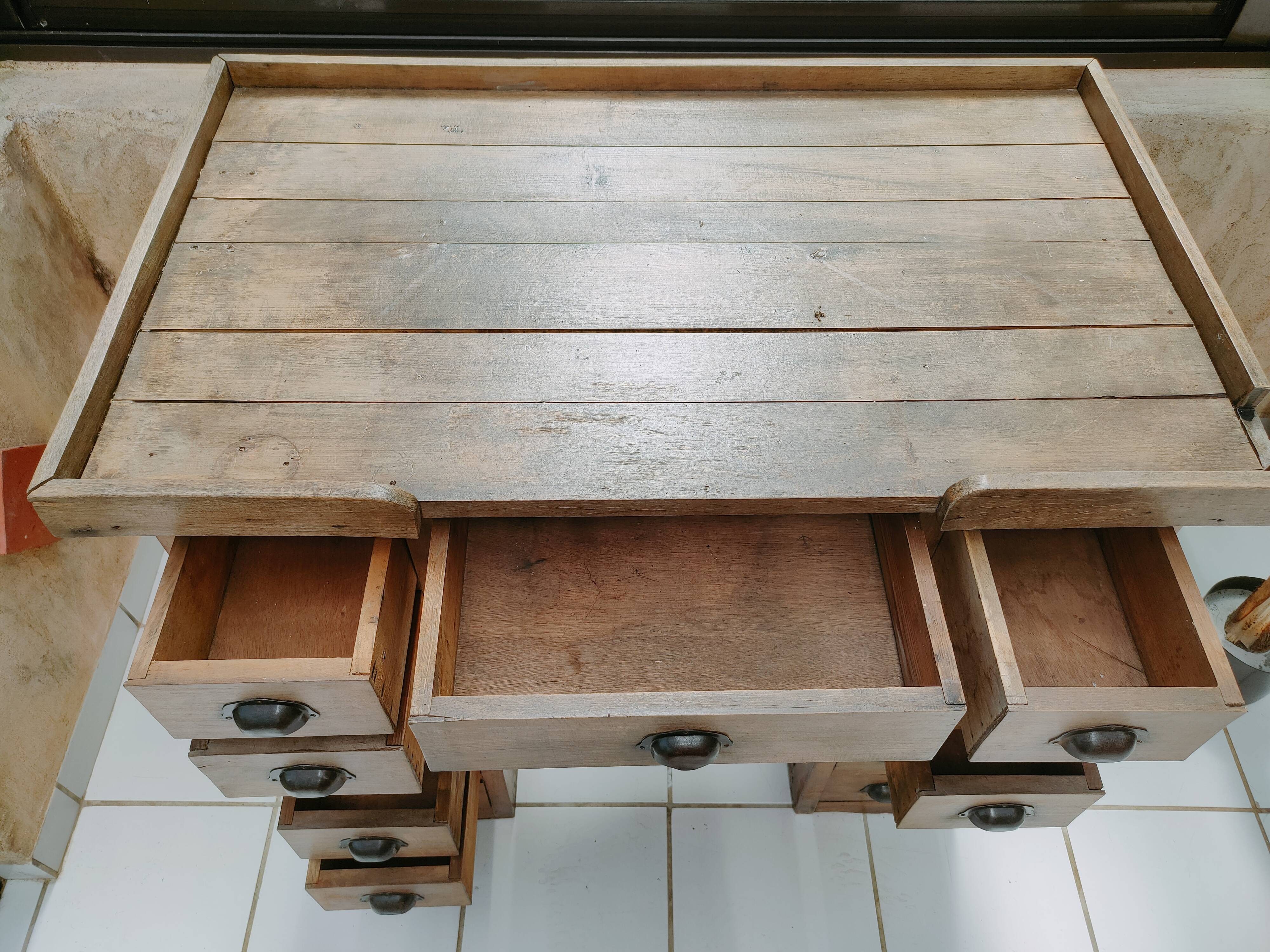 Furniture trade counter hardware box year 1940