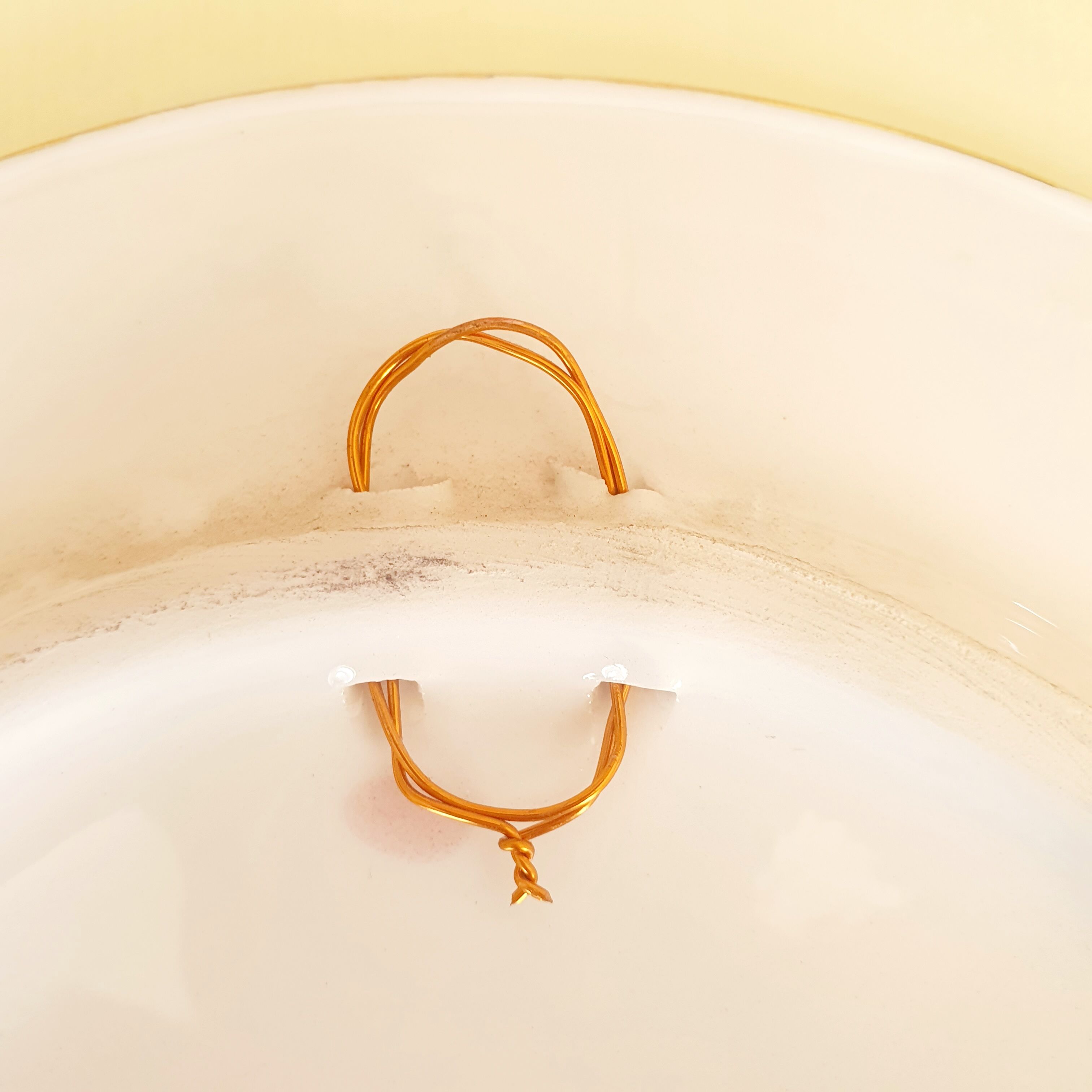 Assiette décorative émail et or Cercolon Espagne