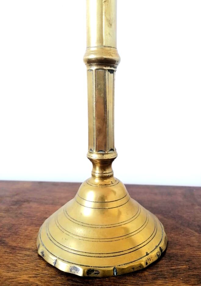 Brass push candle holder, nineteenth century