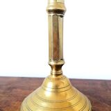 Bougeoir poussoir en laiton, xixème siècle