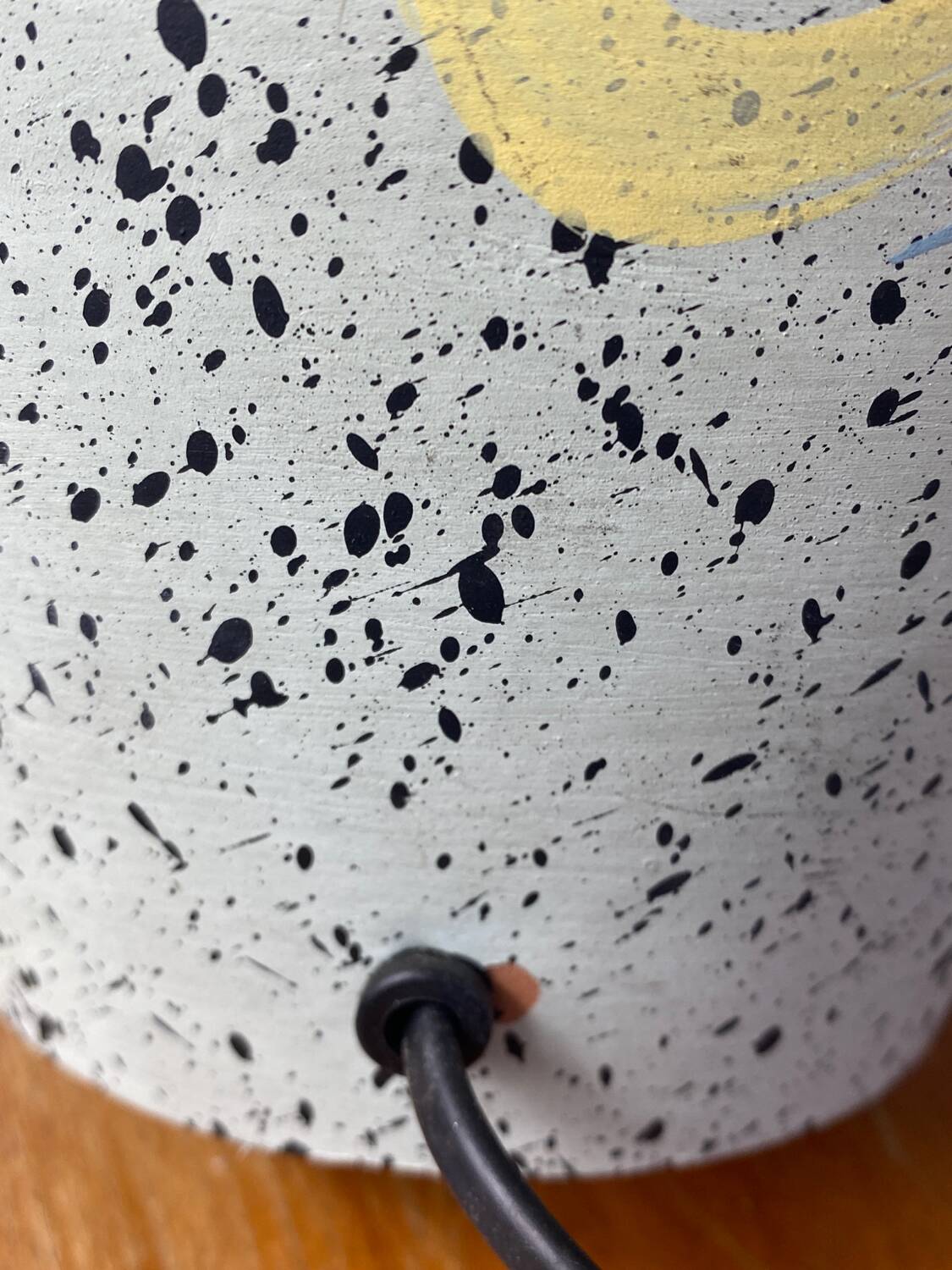 Terracotta lamp base with graphic decor