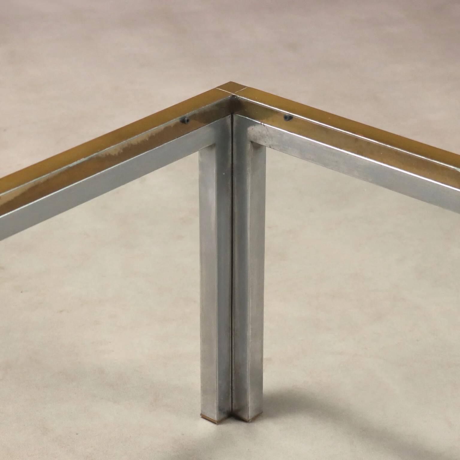 Vintage coffee table in metal, brass and glass, 1970s design.