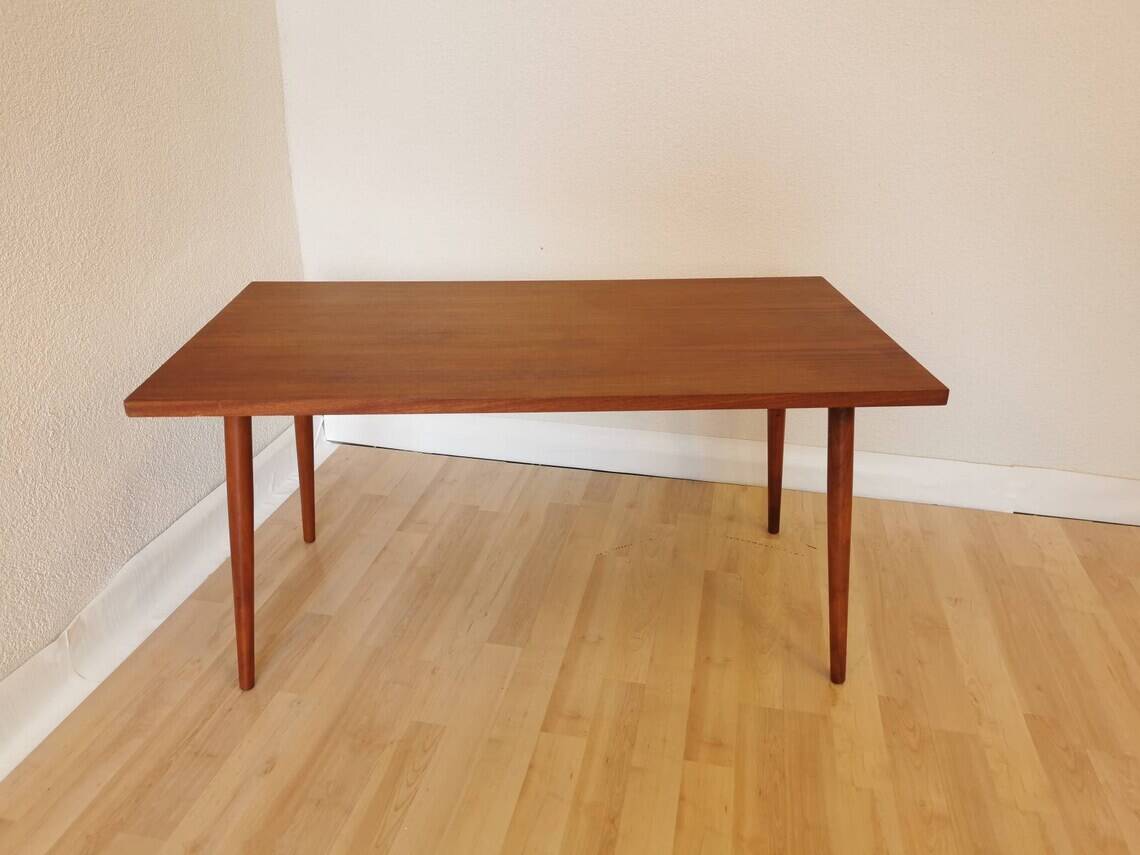 Mid-Century Modern Wooden Coffee Table: 1970s Vintage Lounge Decor
