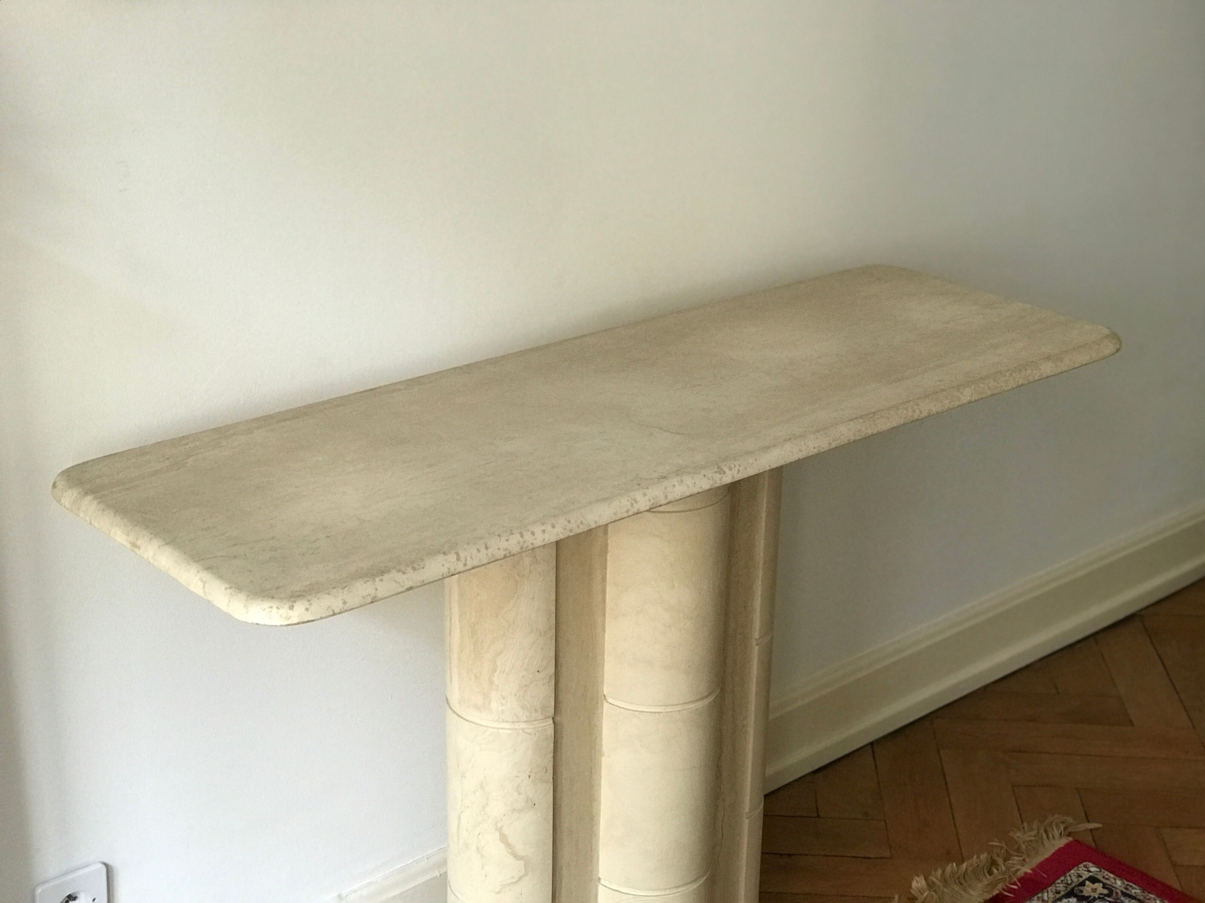 Console / marble service