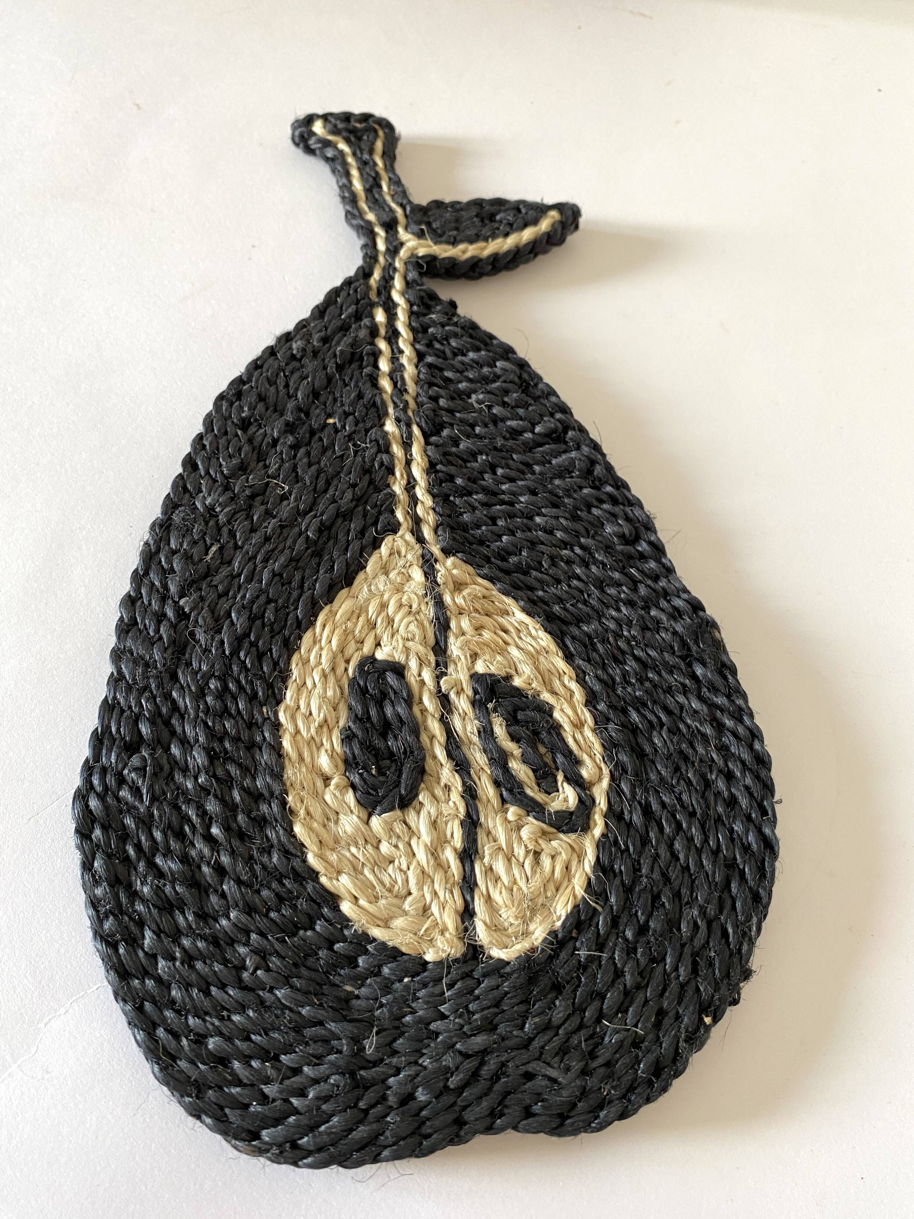 Trivet, braided fibers