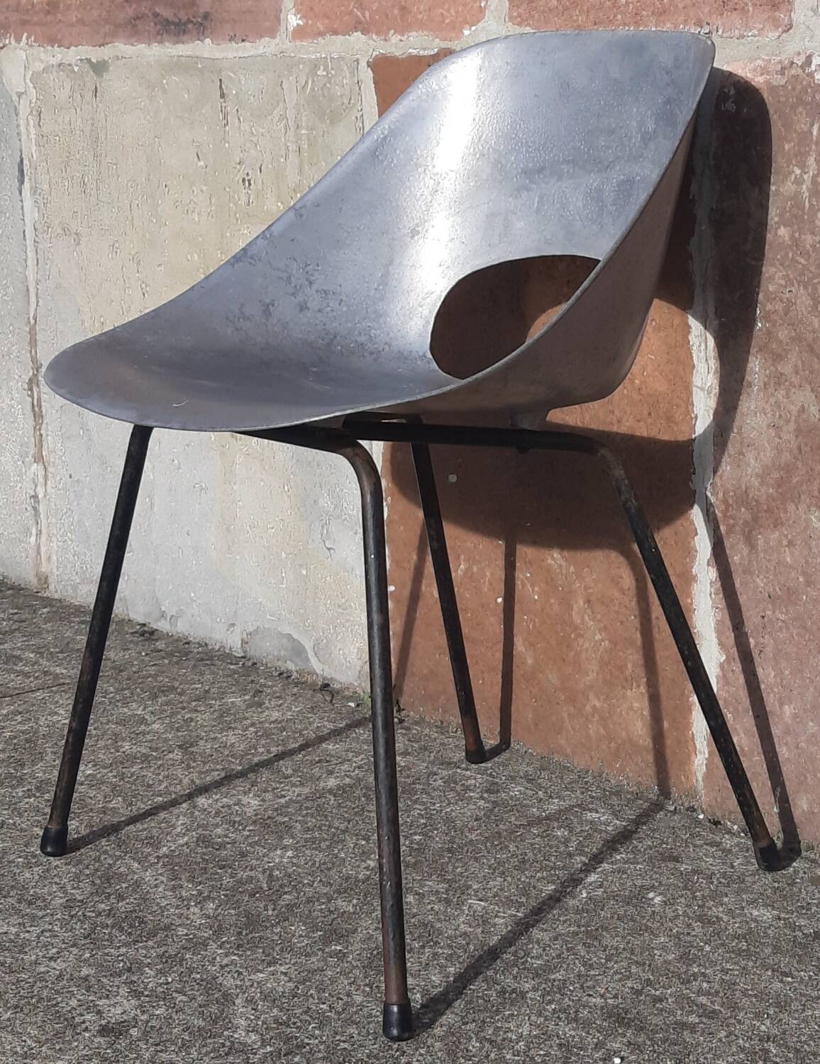 Chaise tulipe Pierre Guariche. (Edition Steiner, années 50)