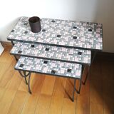 Tables gigognes