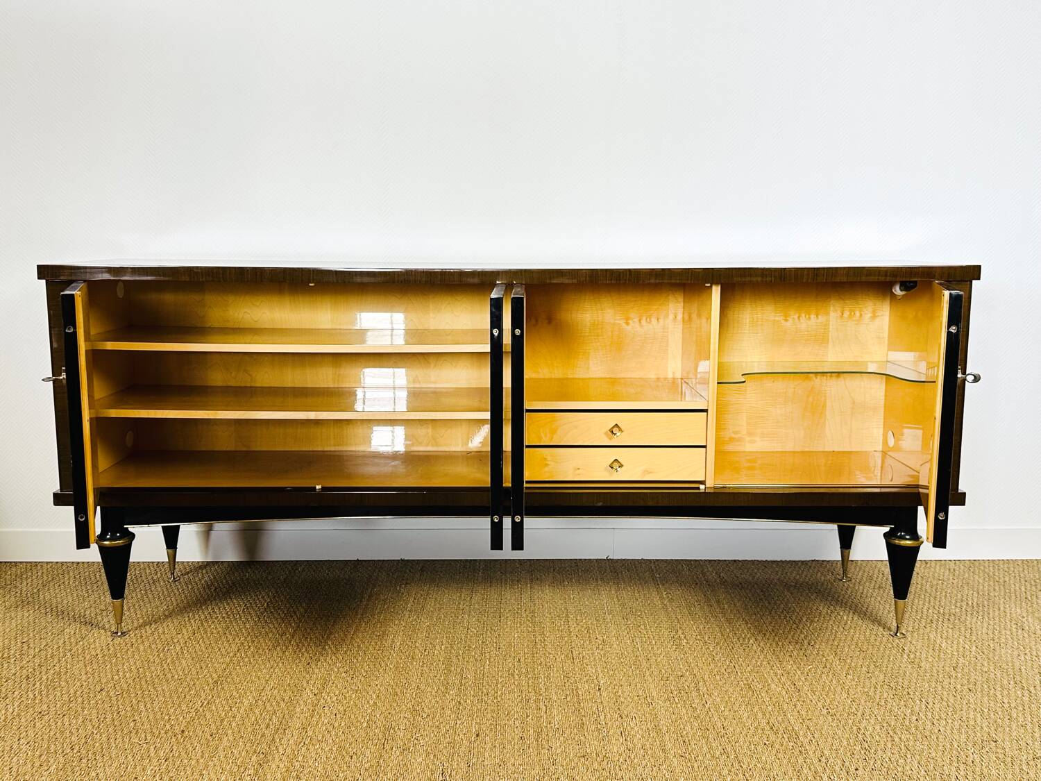 Art Deco mahogany sideboard from 1940.