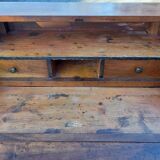 Speed bump desk Louis XVI