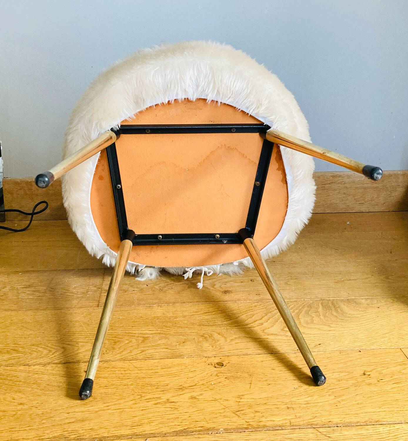 Chaise en fausse fourrure, Pelfram par Peltex S.S production, France années 1960-70