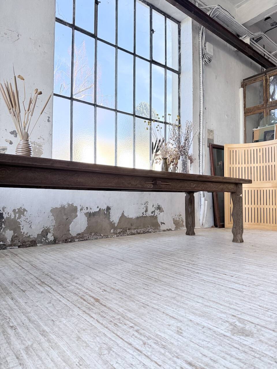 XL farmhouse table in solid oak, brutalist style, 20th century.
