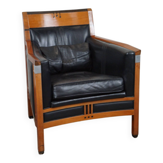 Schuitema decoforma Art Deco design armchair with black leather and beautiful accents