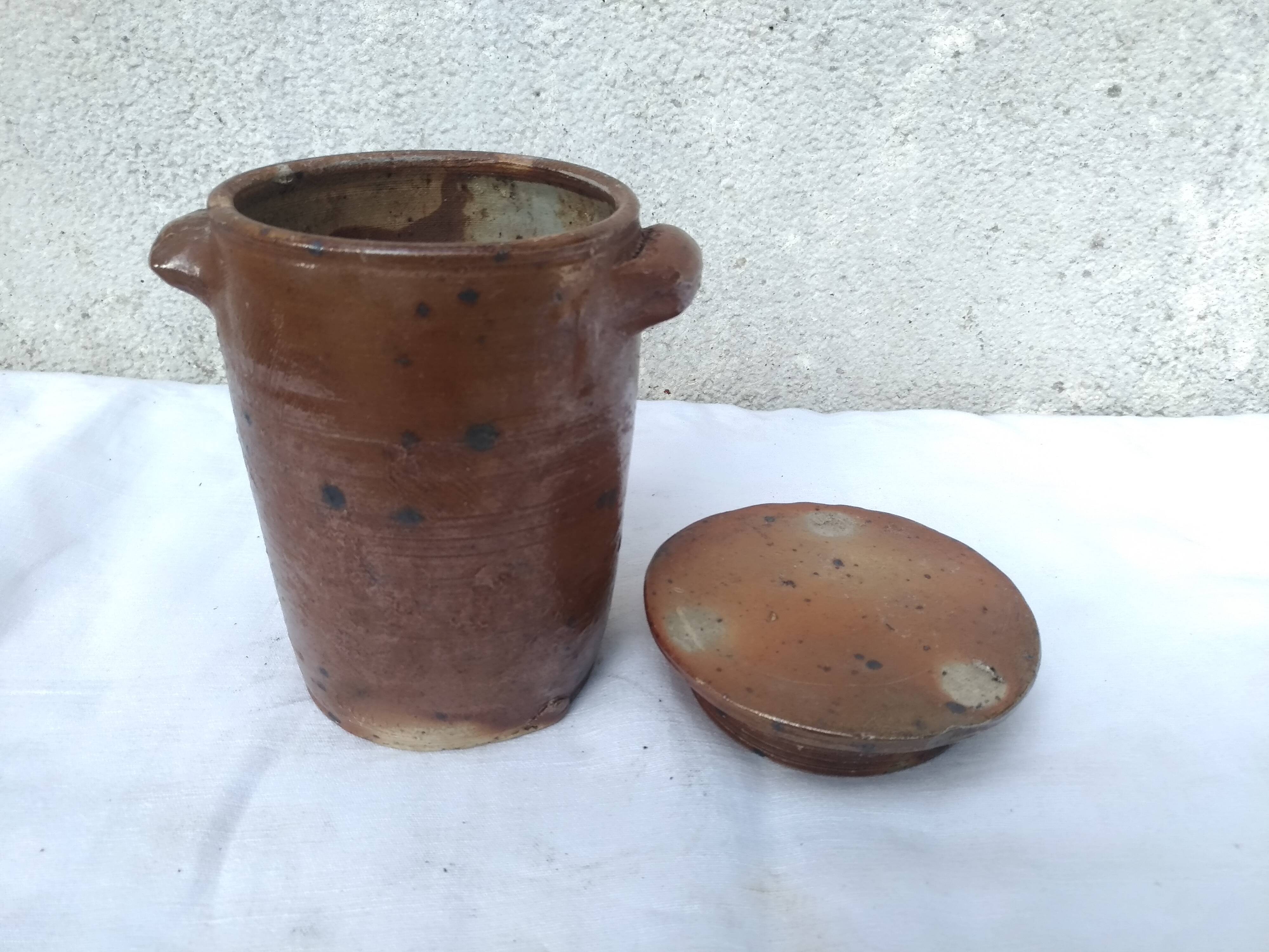 Glazed terracotta pot