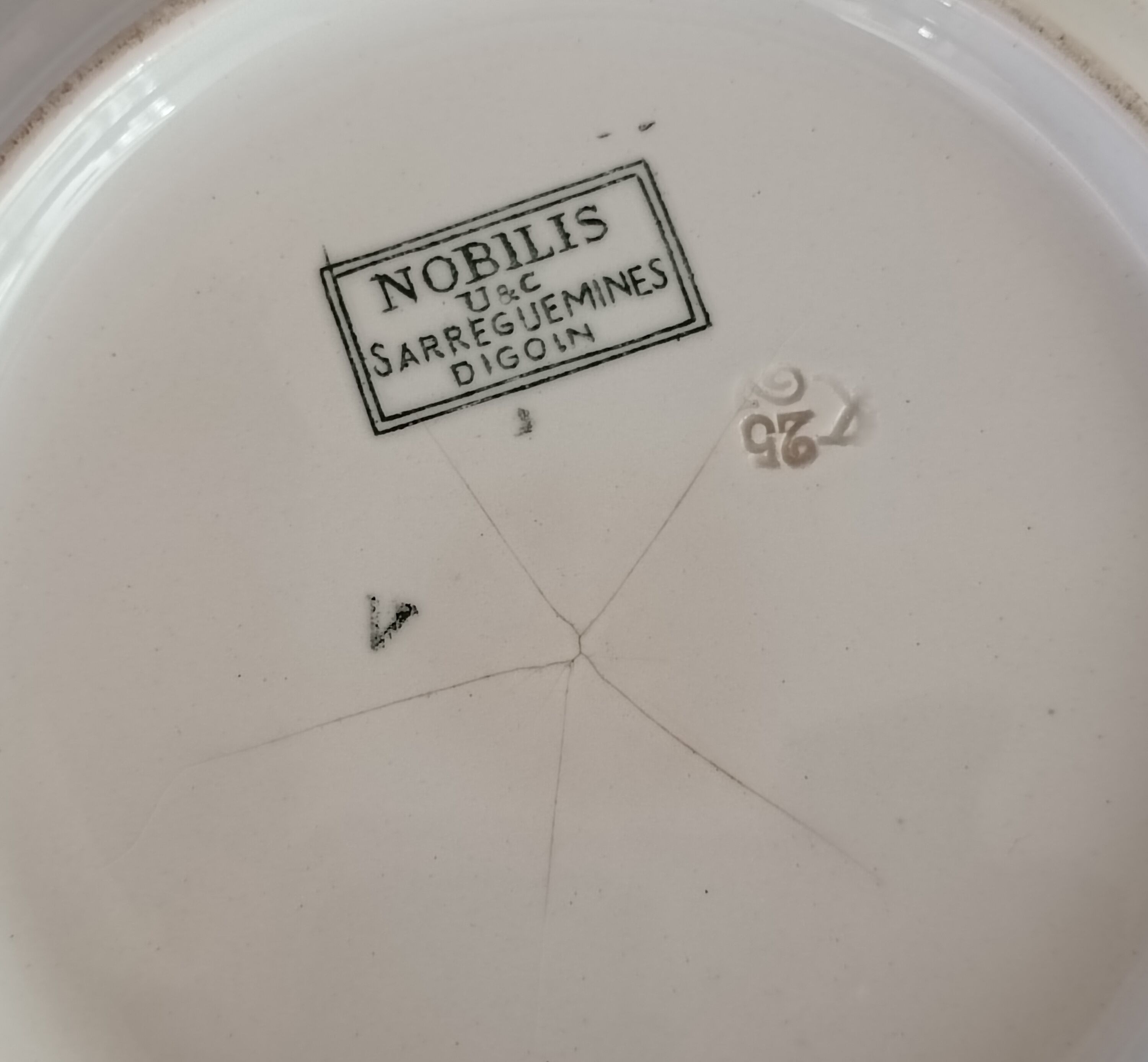 2 hollow plates in iron earth Sarreguemines