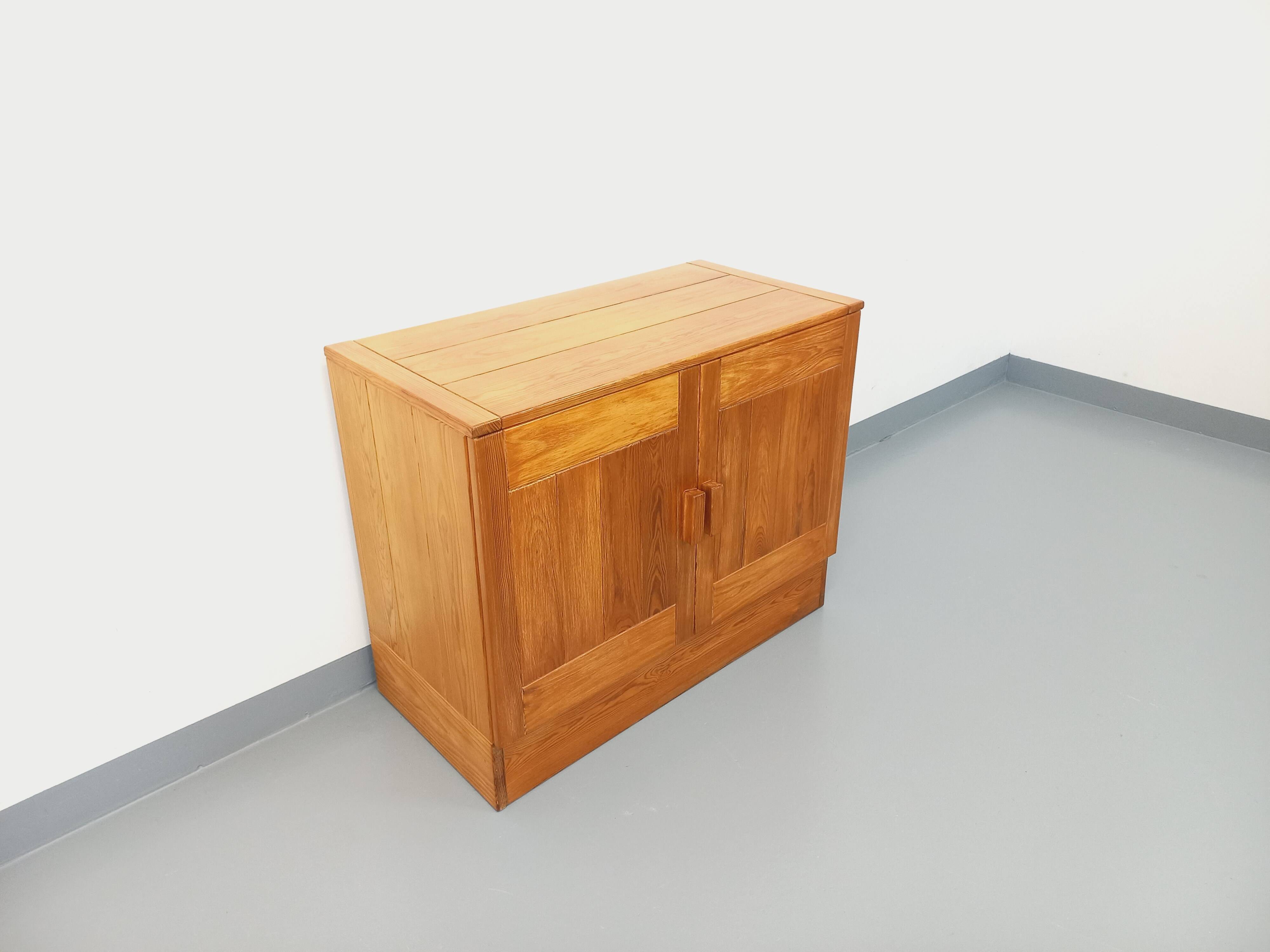 Charlotte Perriand style Les Arcs vintage pine storage unit from the 60s and 70s