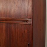 Buffet haut en teck, design danois, années 1970, production : Danemark