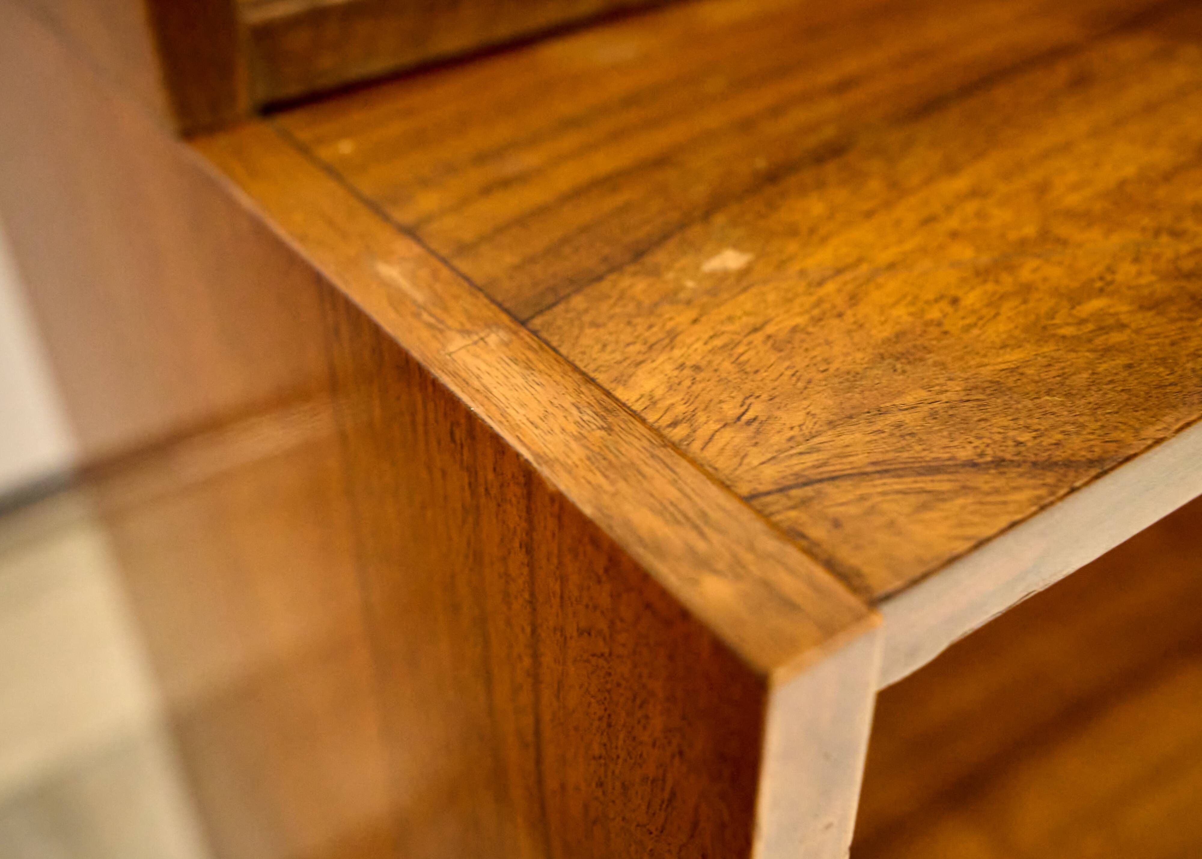 Vitrine du milieu du siècle des années 1960, Tchécoslovaquie