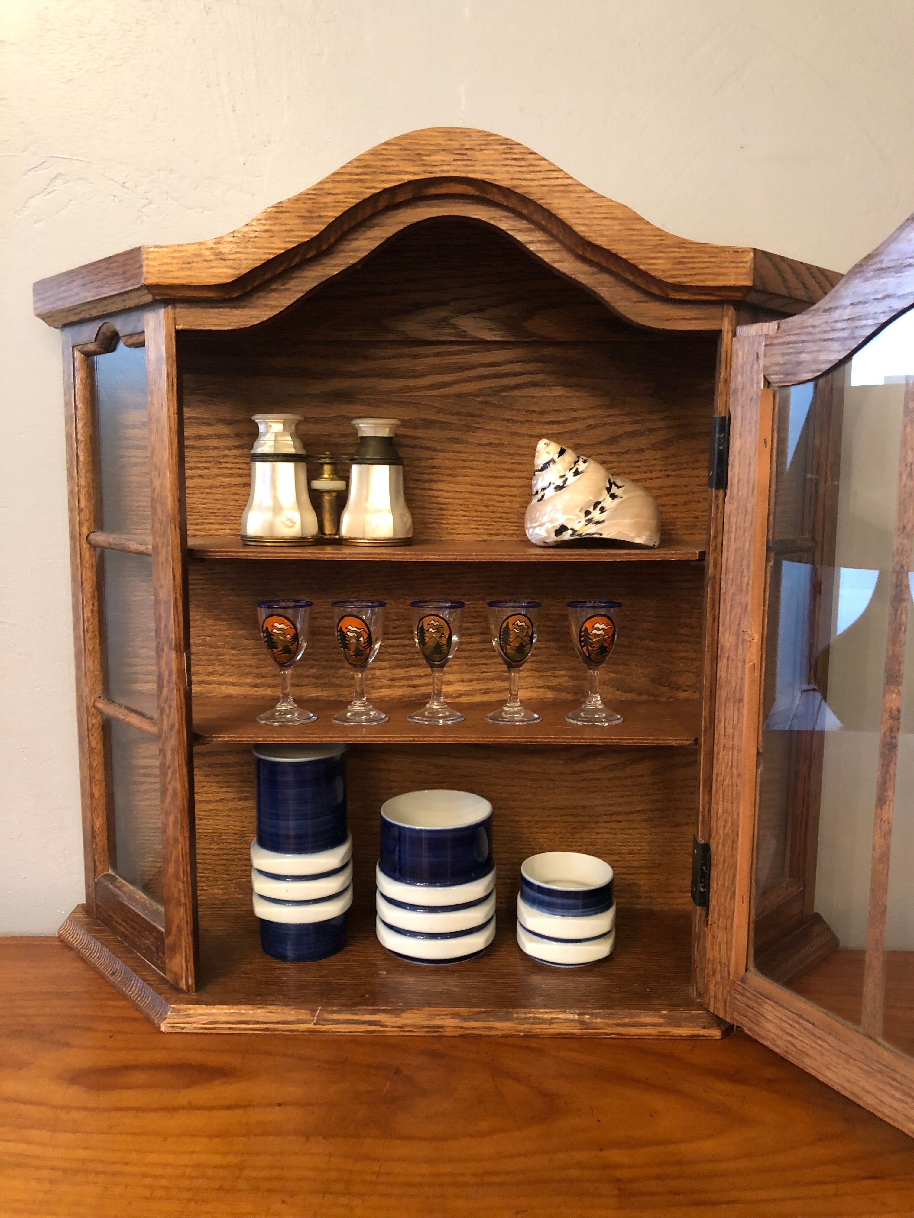 Display case to be installed or hung