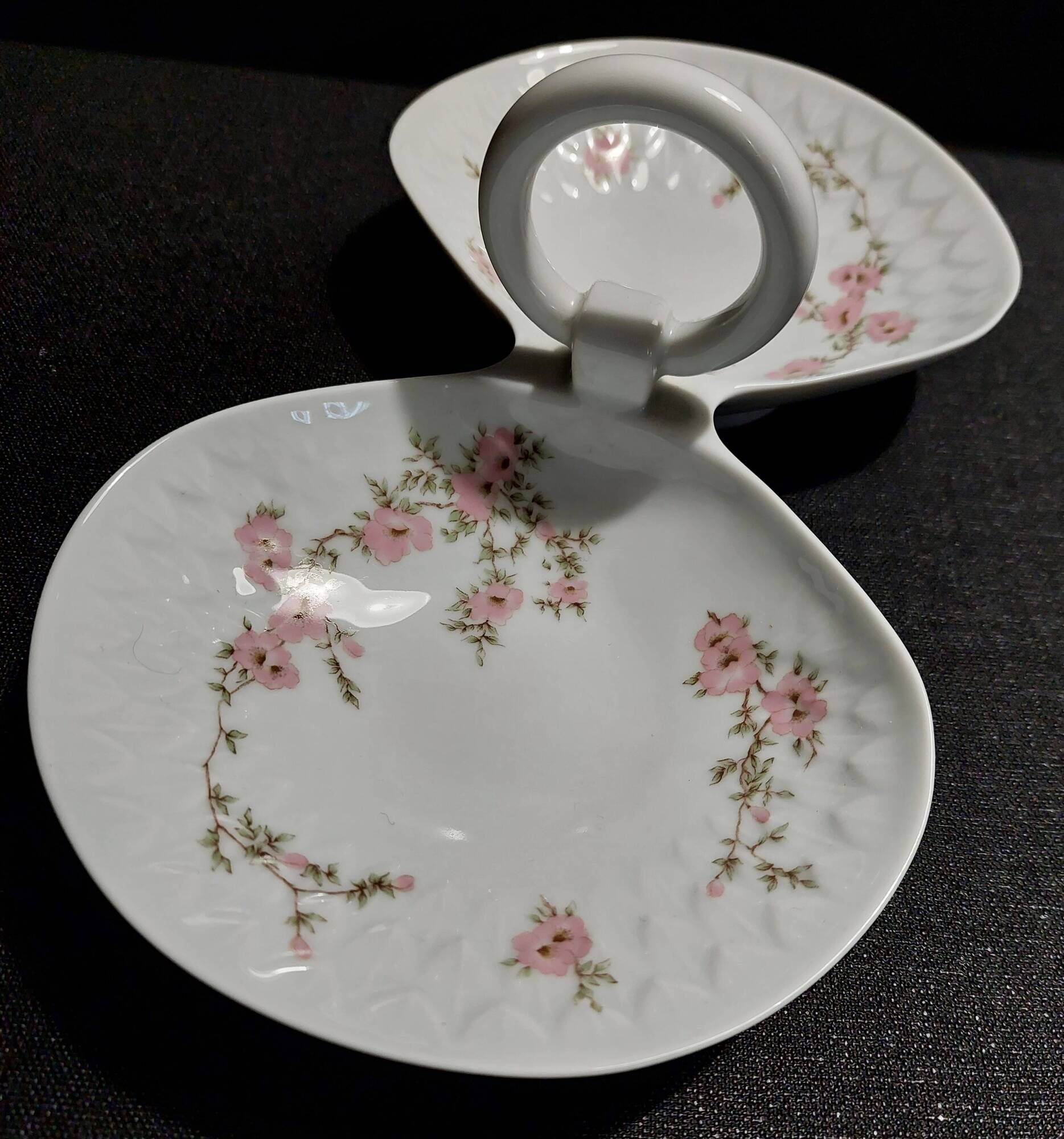 Servant aperitif porcelain dish Bernardaud Limoges decor Amandine