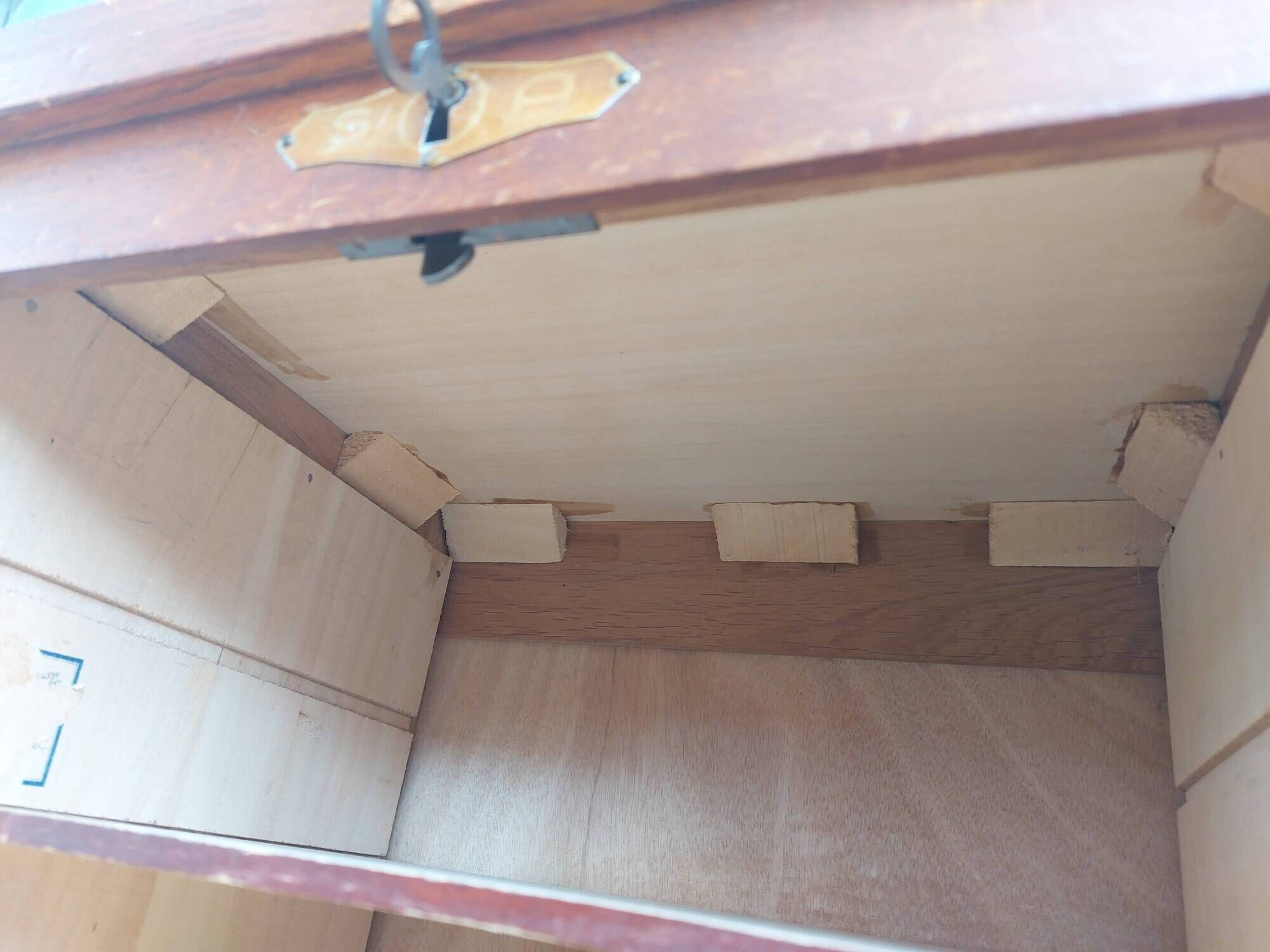 Small piece of furniture, roll-top filing cabinet