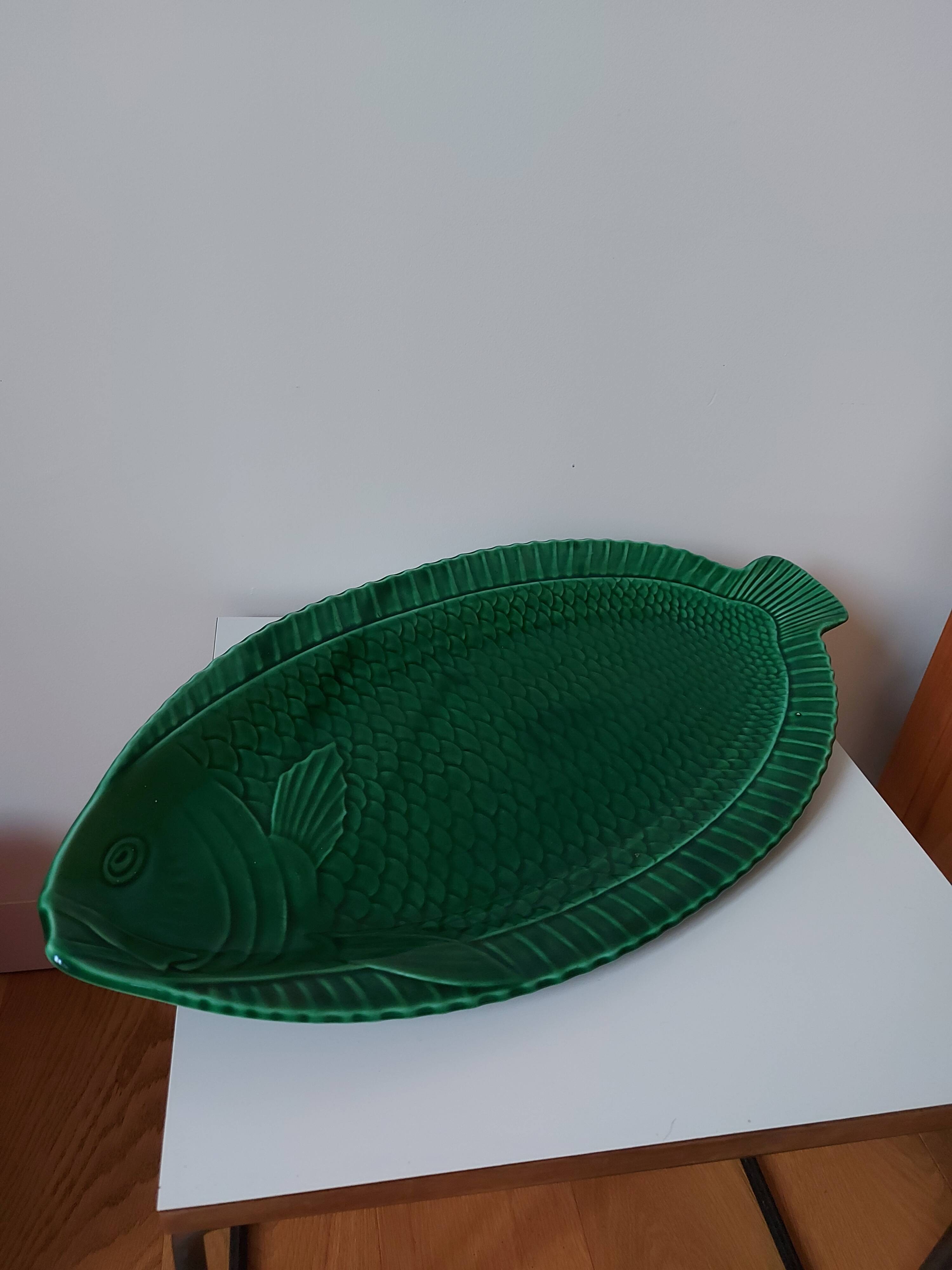 Green sarreguemines fish dish