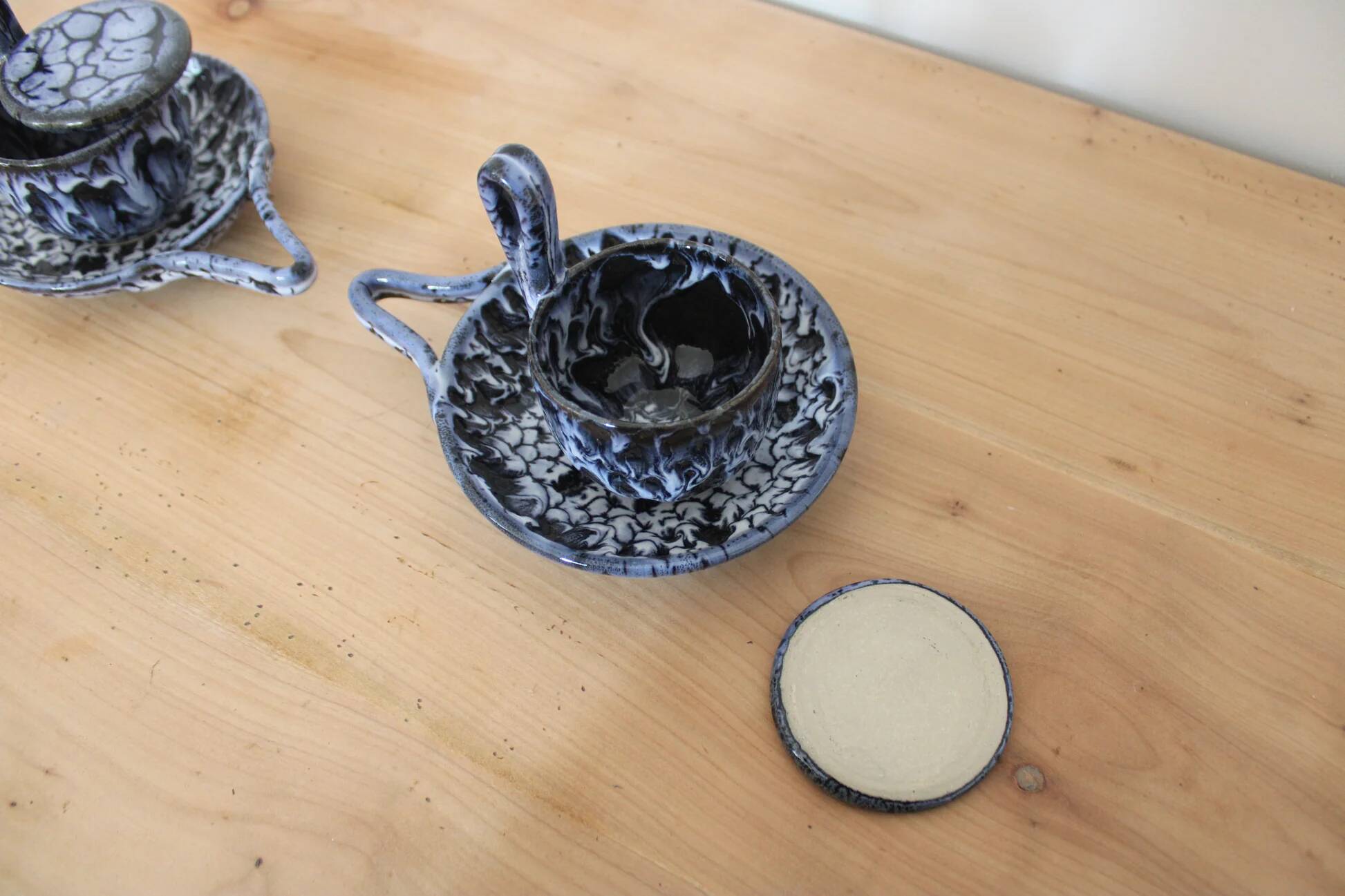 Pair of covered ceramic vintage trembler cups