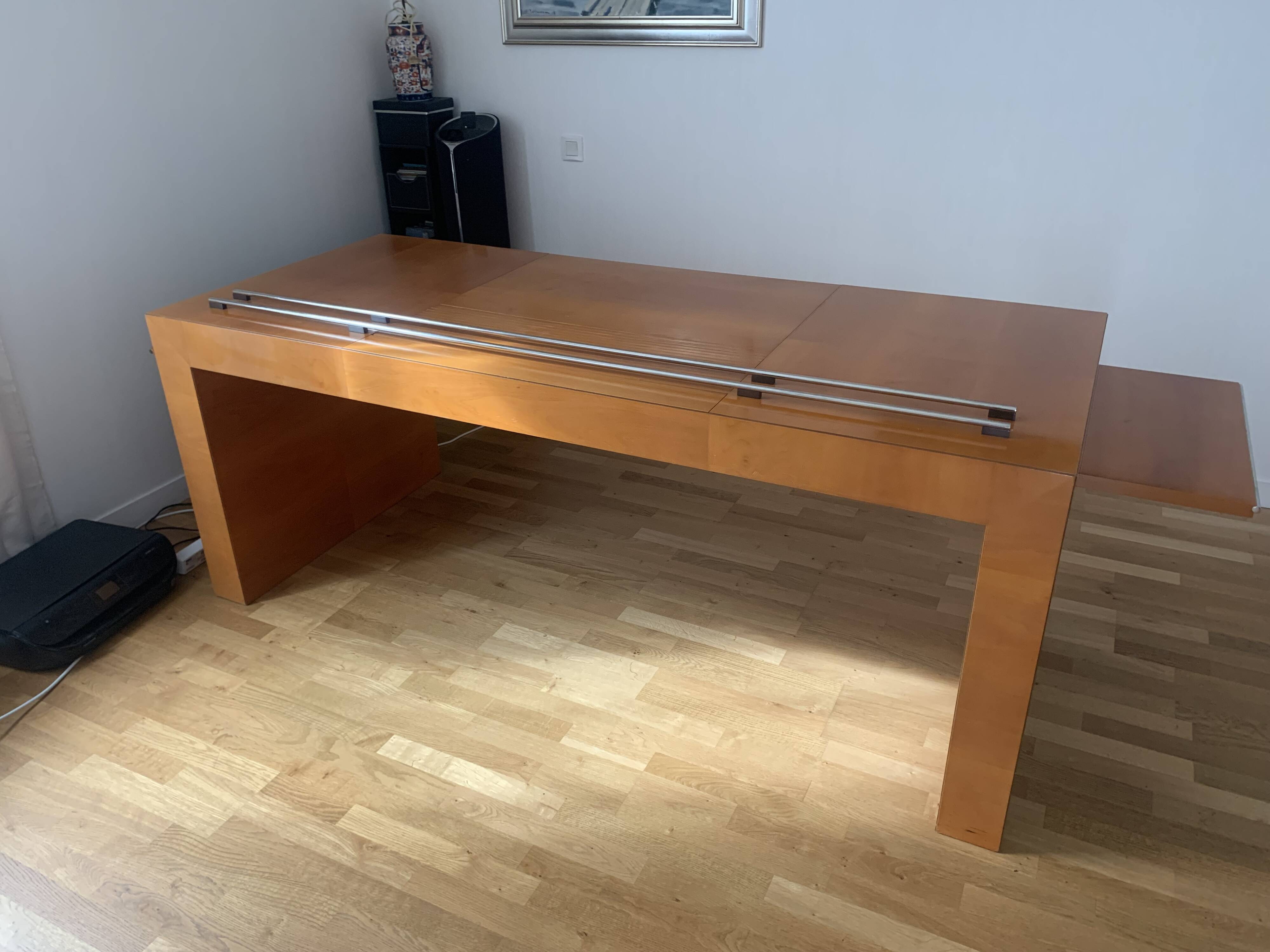 Bureau moderniste de Jame Tresserra Clapes