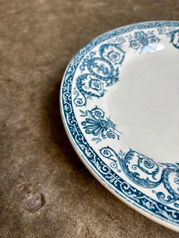 Assiette à gâteau Léon Graves en terre de fer, service ''Marie-Louise