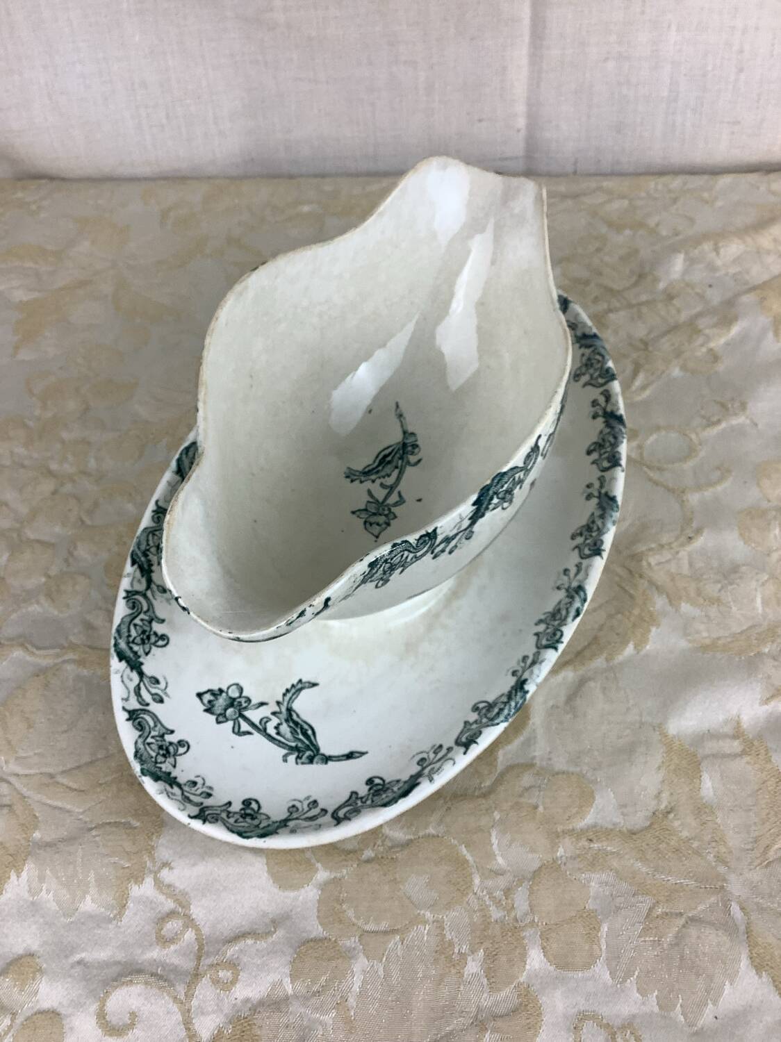 Saint Amand Iron Earth Sauceboat