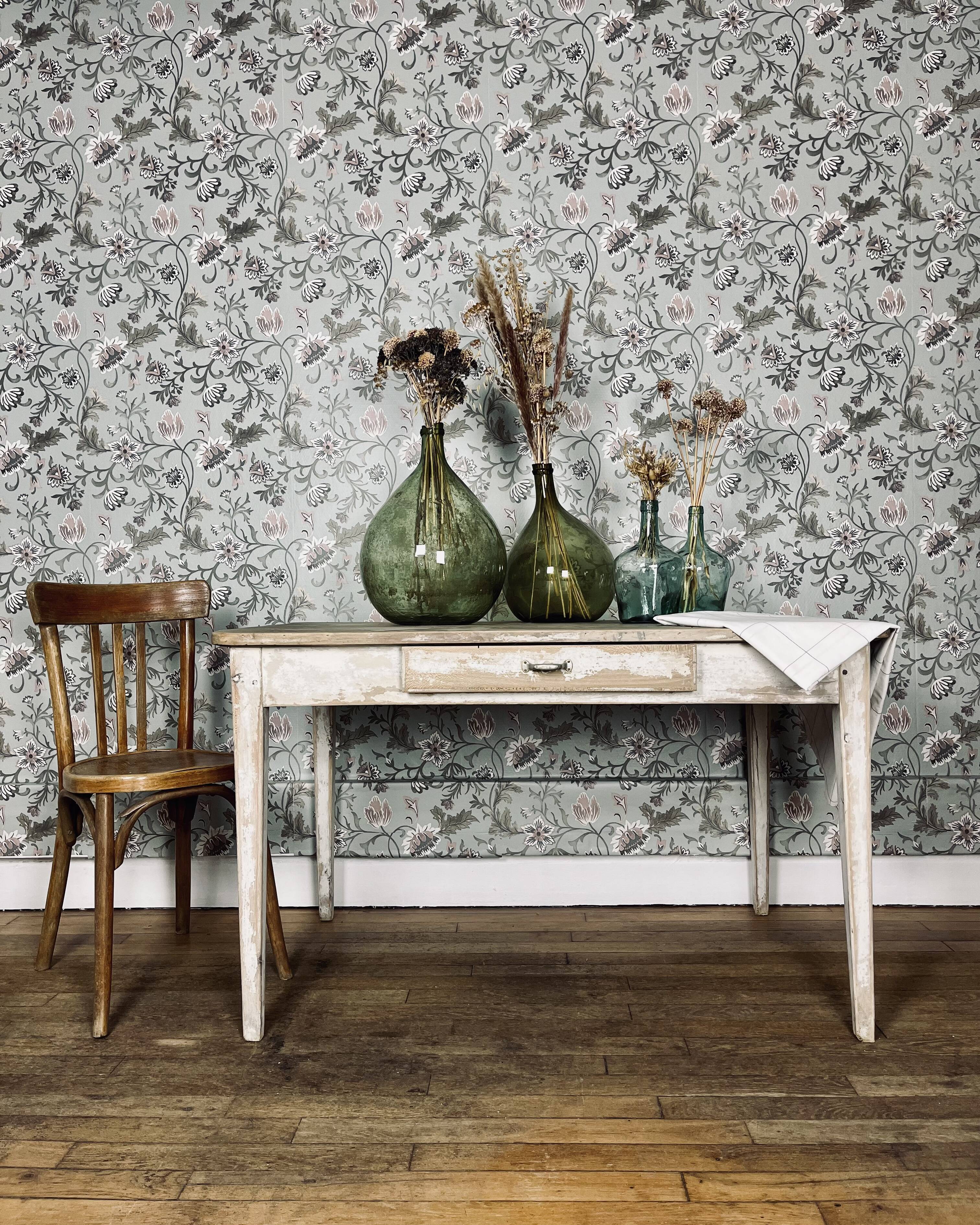 Farmhouse table with extension