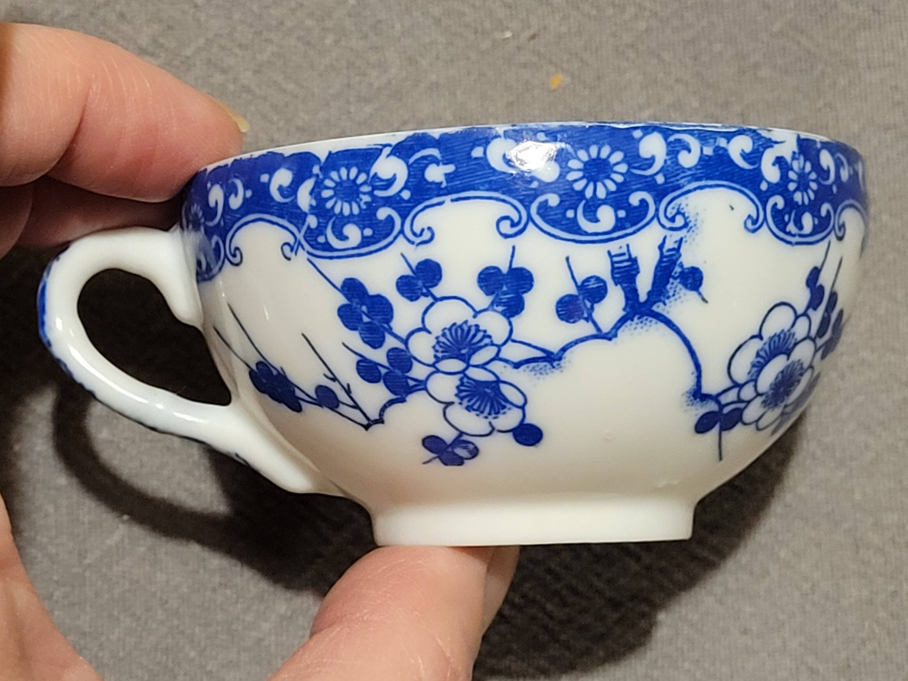 6 tea cups with saucers - Japan - antique