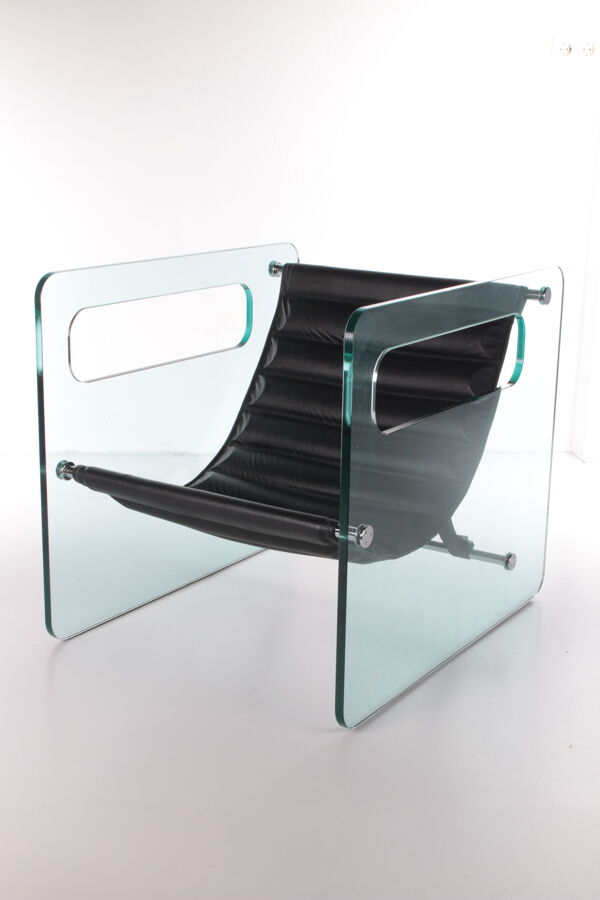 Fauteuil en cuir noir par Giovanni Tommaso Garattoni Italie verre et cuir noir
