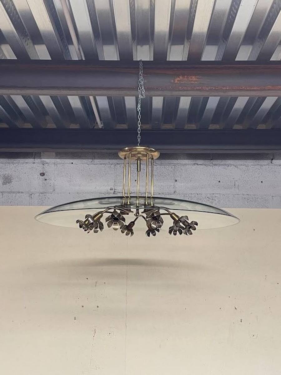 Chandelier in glass and brass attributed to Pietro Chiesa for Fontana Arte, 1940s.