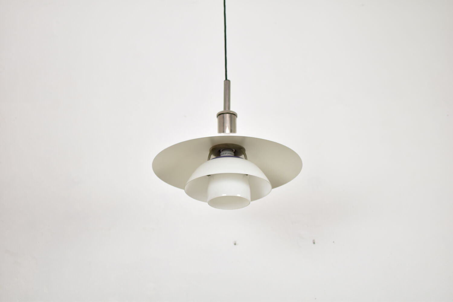 Suspension 41/2-4 de Poul Henningsen pour Louis Poulsen, Danemark 1940