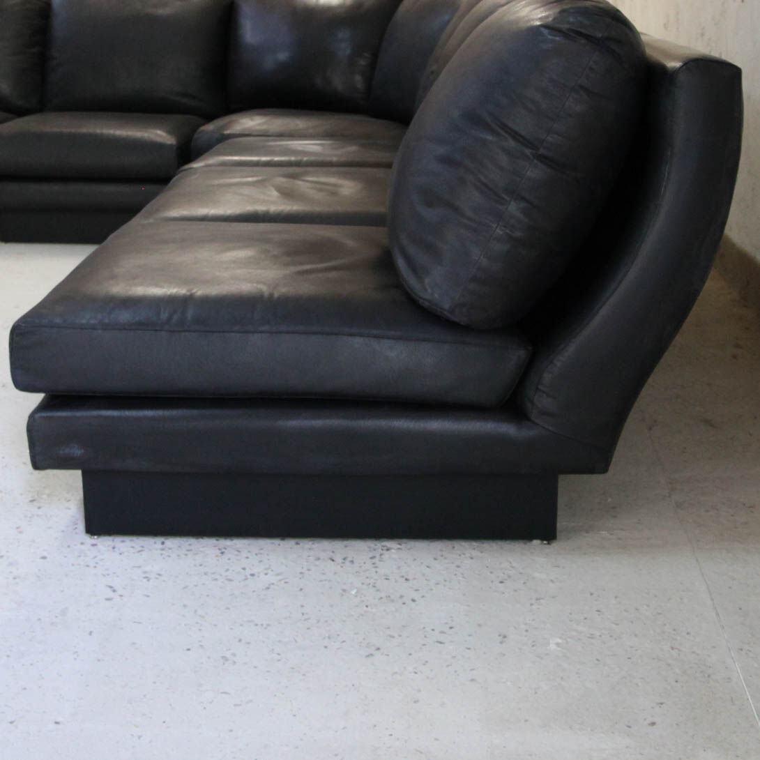 Leather and laminate sofa signed Willy Rizzo