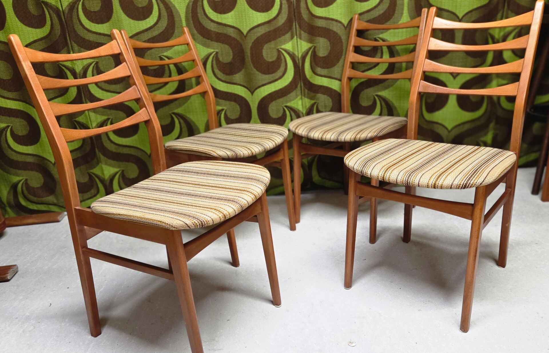Set of 4 vintage Scandinavian chairs from the 60s/70s.
