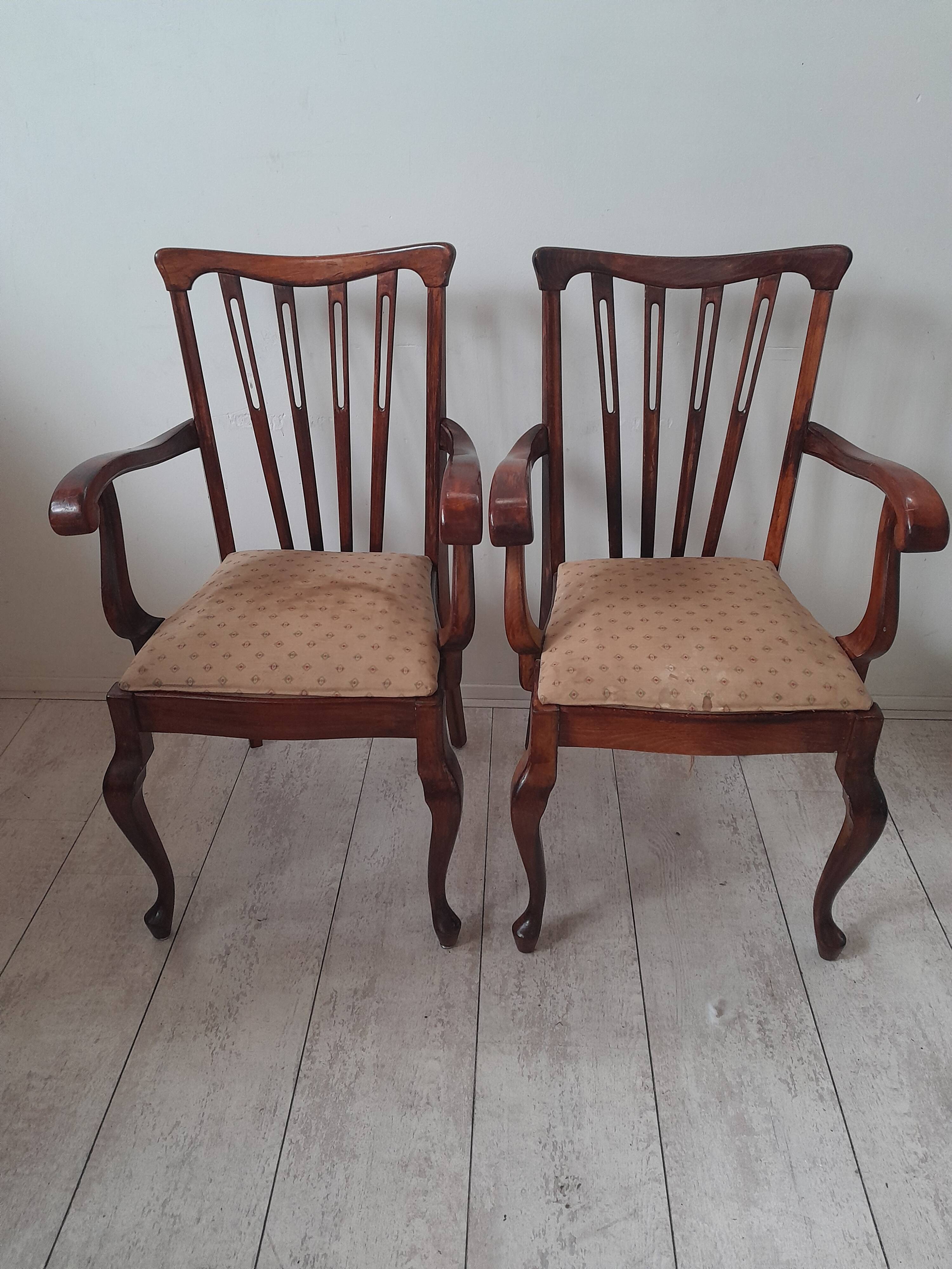 Paire de fauteuils de style Queen Anne originaux