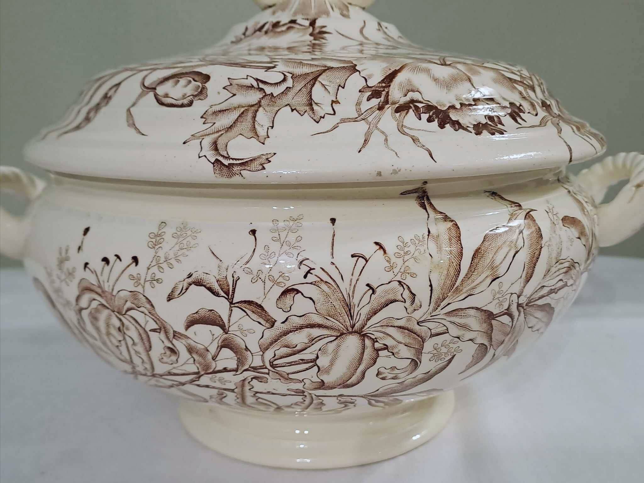 Iron earth soup tureen