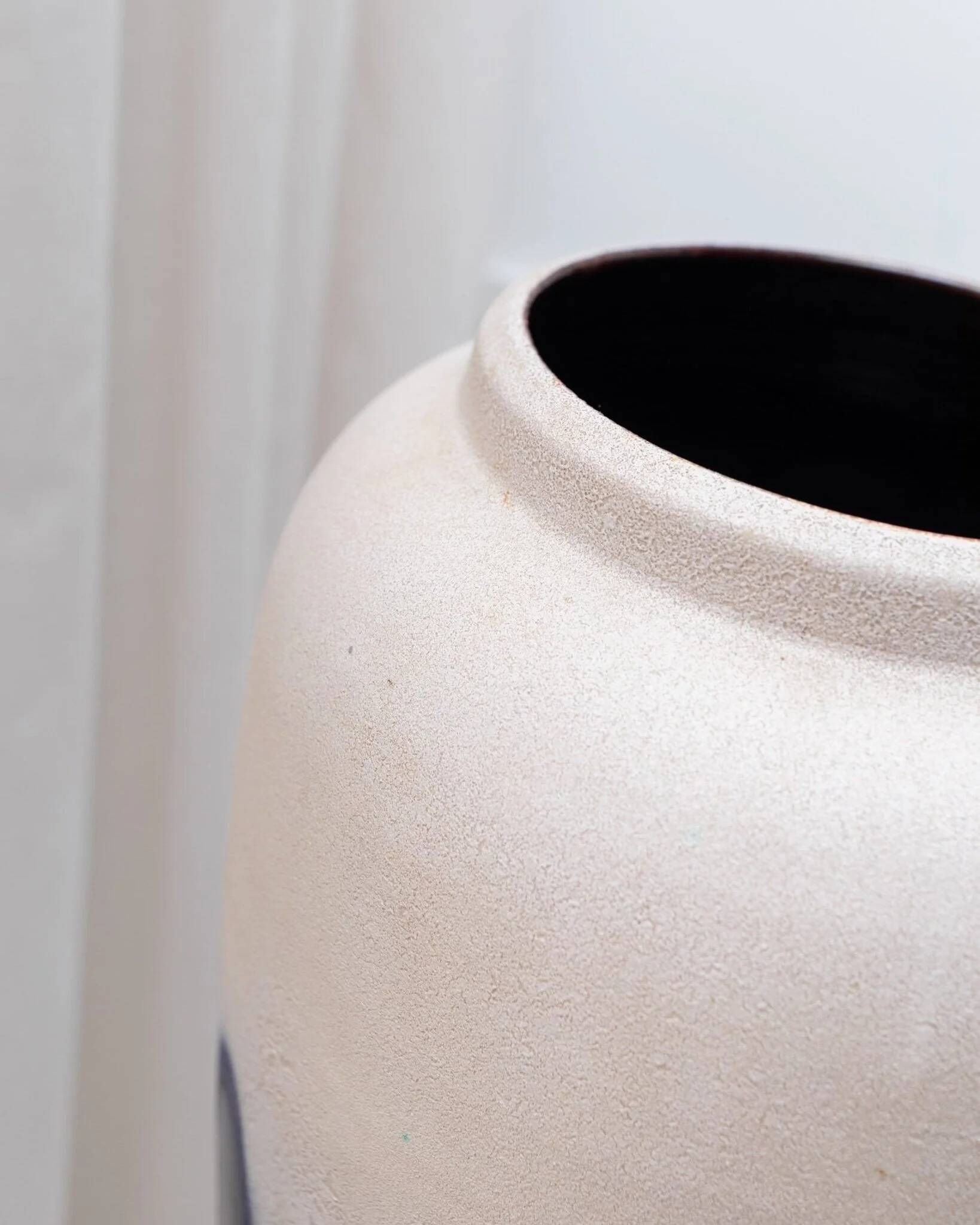 XL Vintage Floor Vase Bay Keramik 624-45, Ceramic, White & Navy Two-Tone Glaze, 1960s