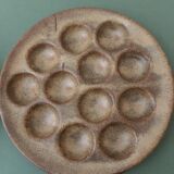 Two plates for 12 stoneware snails
