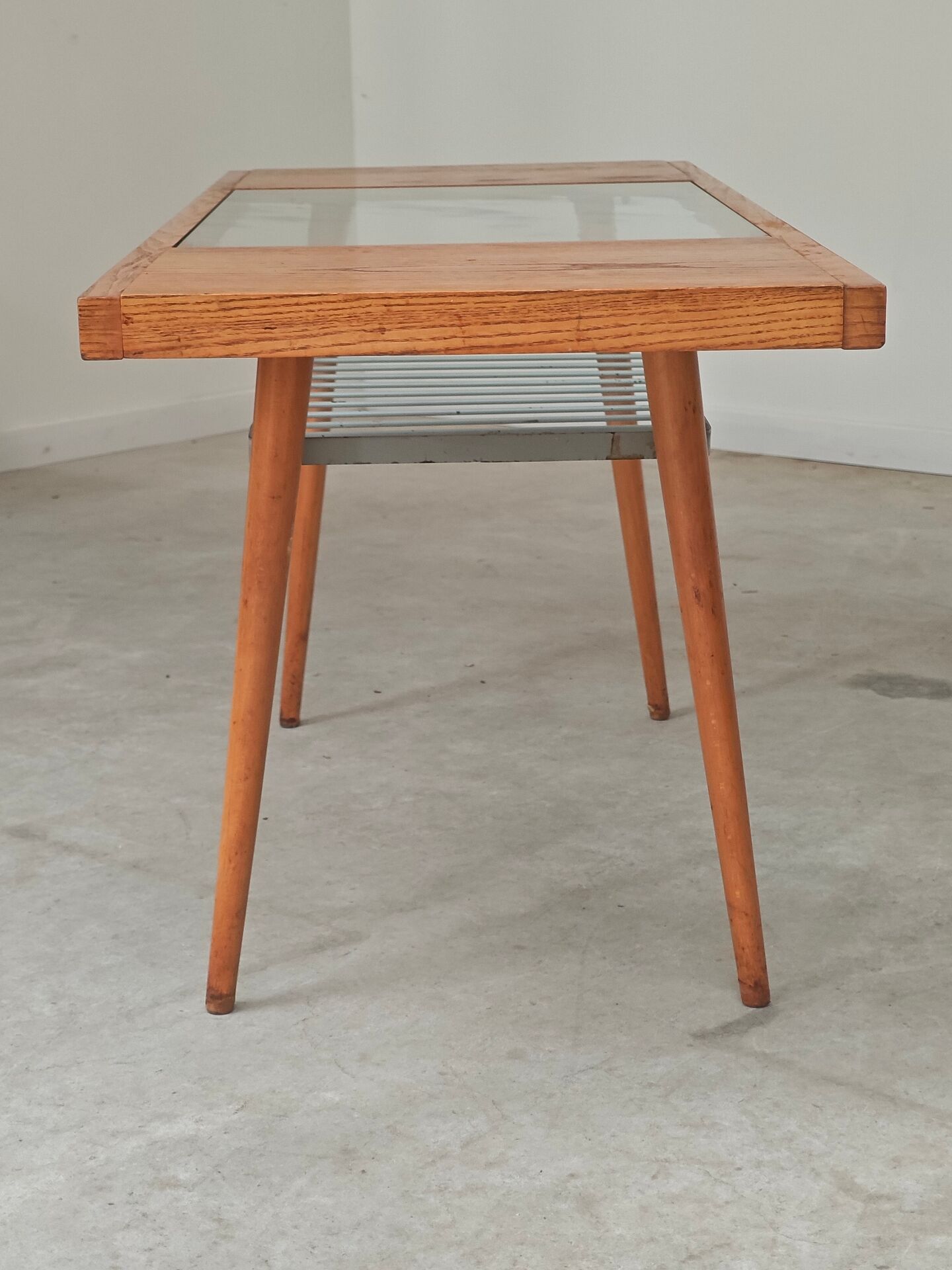 Table basse en bois, métal et verre par Jitona 1960