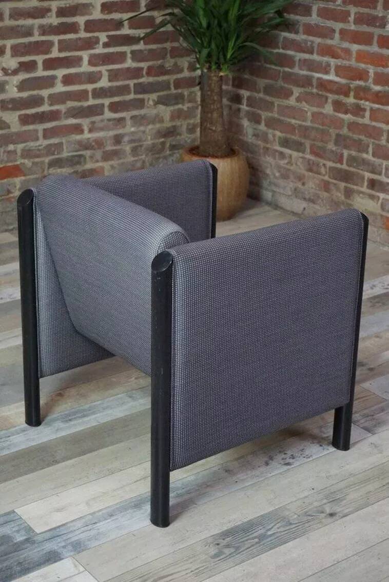 1980s Club armchair in fabric and metal