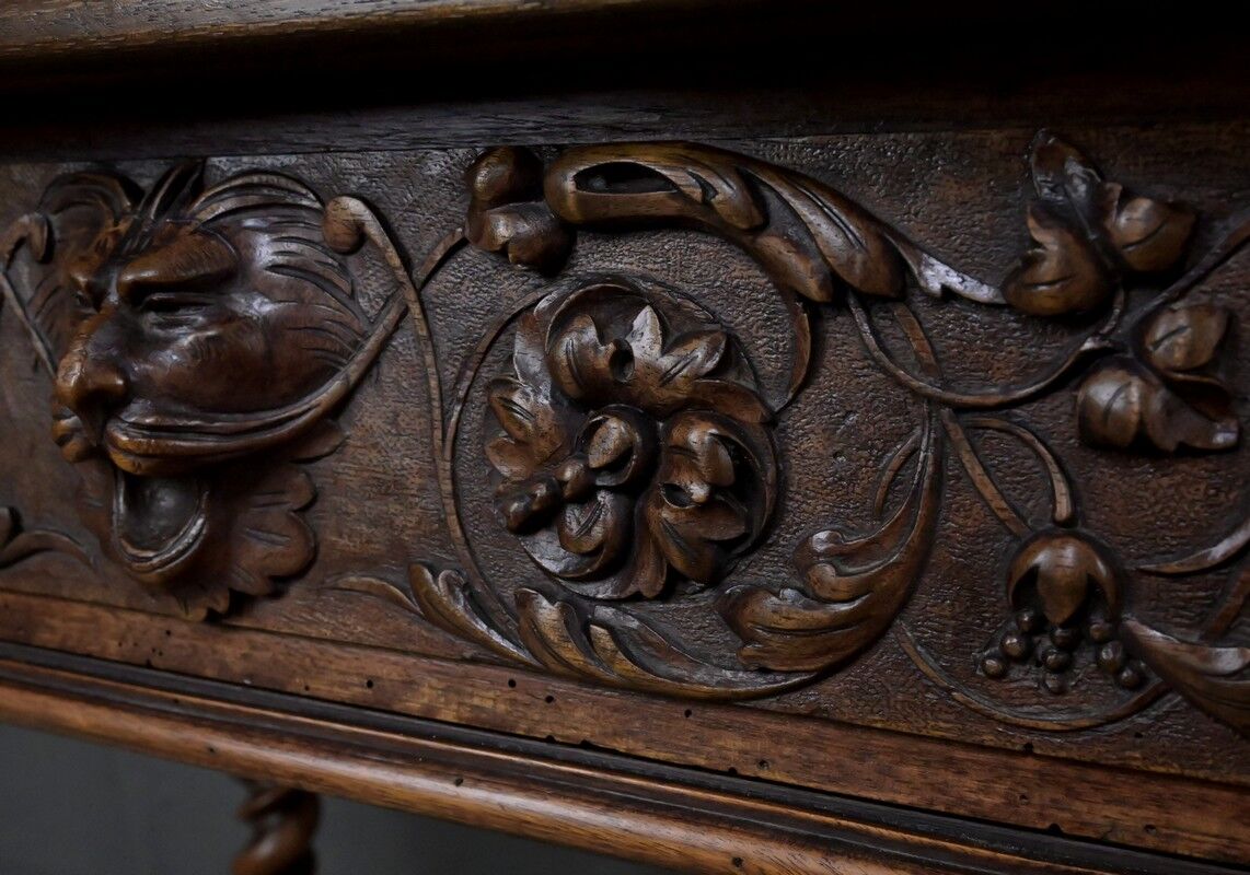 Small walnut desk, Henri II style – late 19th century