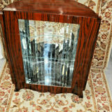 Art deco bar