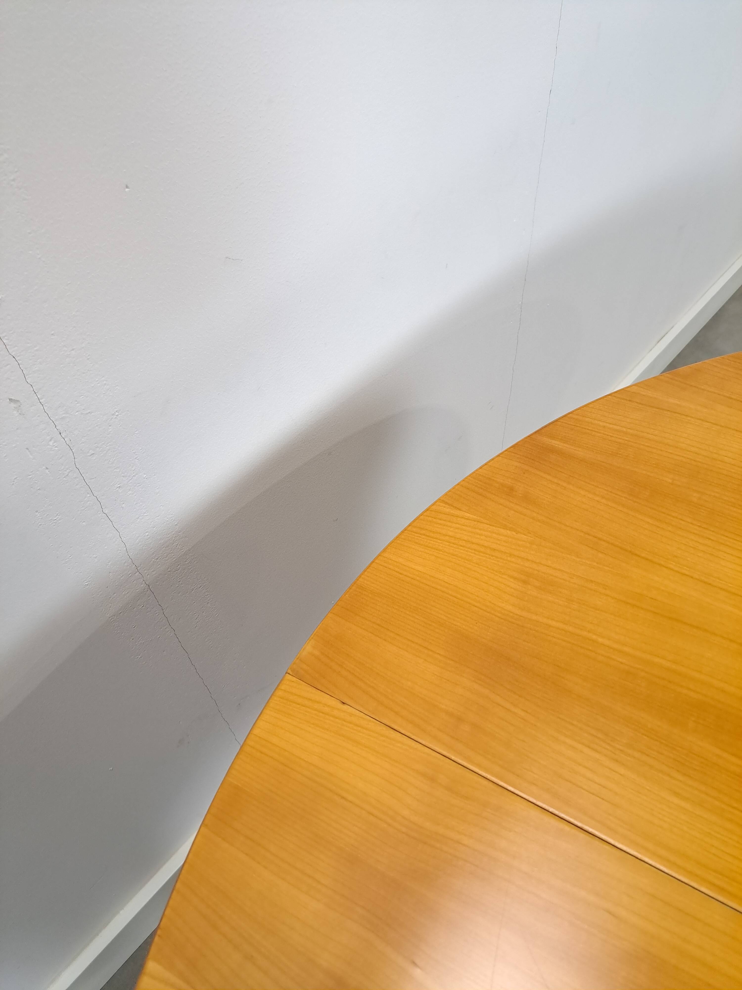 Table à manger ronde extensible Lübke design