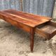 Table de ferme ancienne en cerisier massif avec 2 tiroirs et une tirette