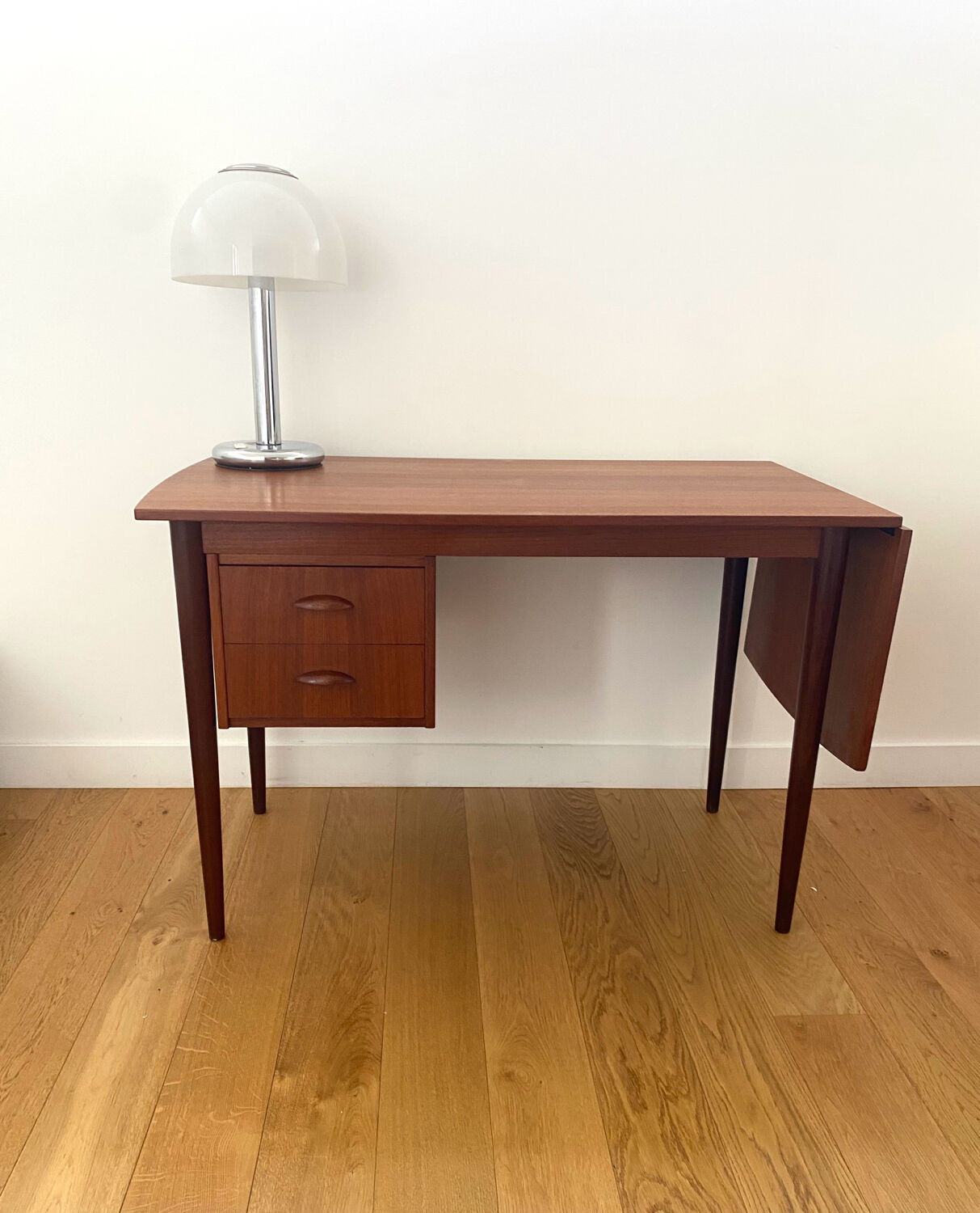 Bureau en teck de Edvard Valentinsen