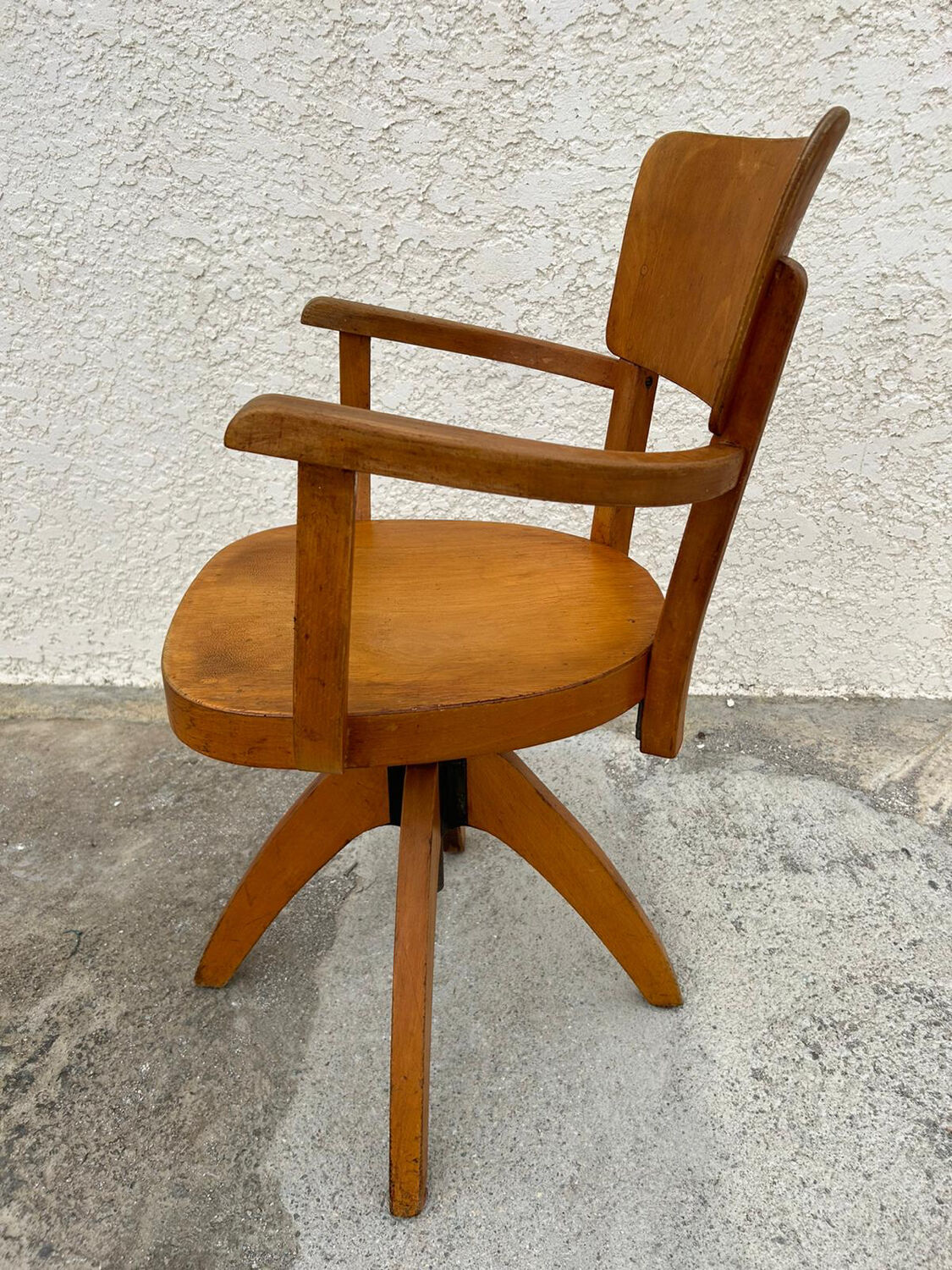Baumann swivel office chair