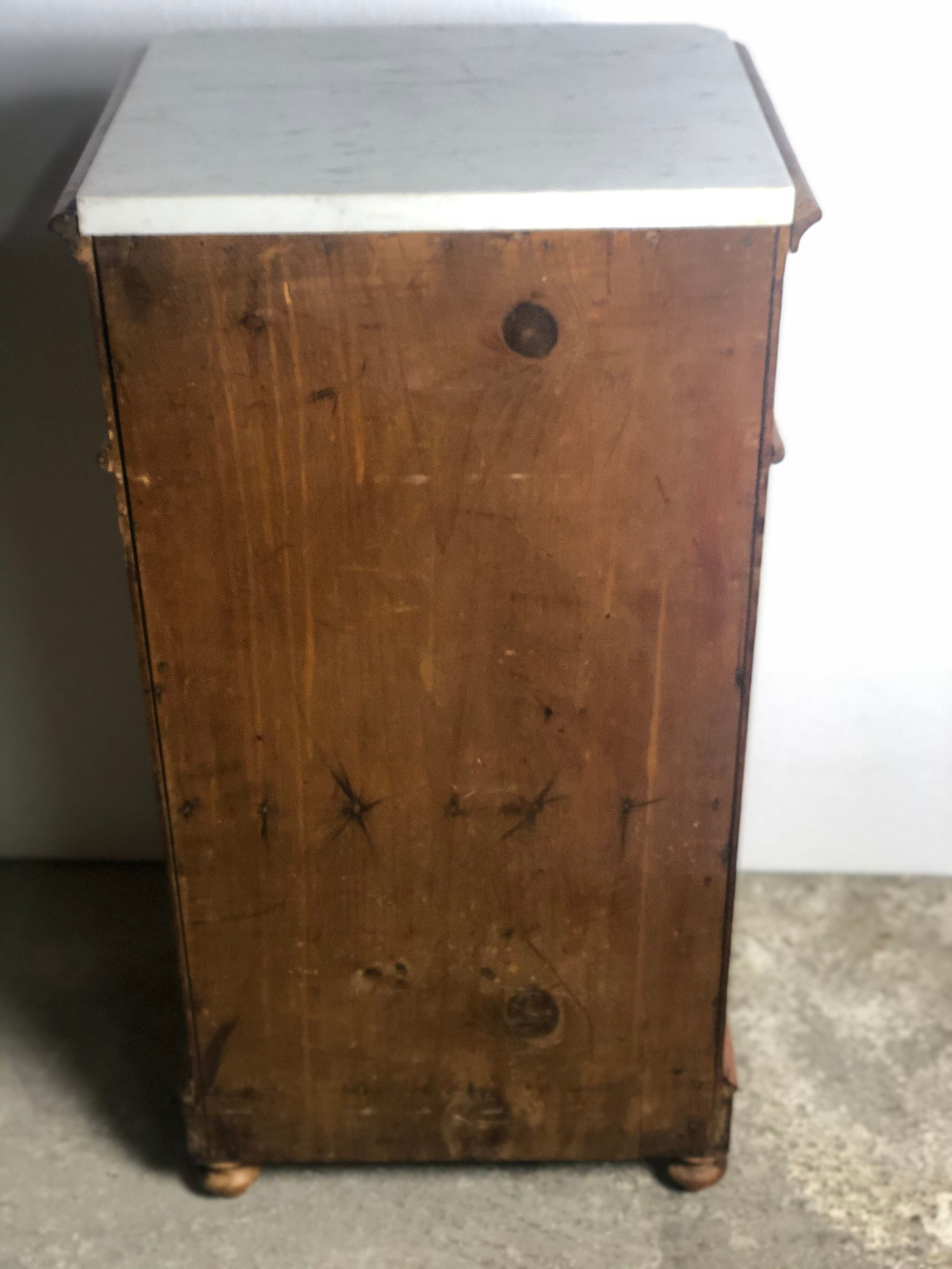 Waxed beech chiffon with white marble top