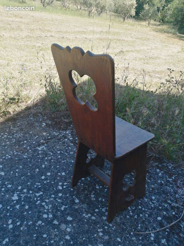 Rare brutalist oak chaise from the 20th century.